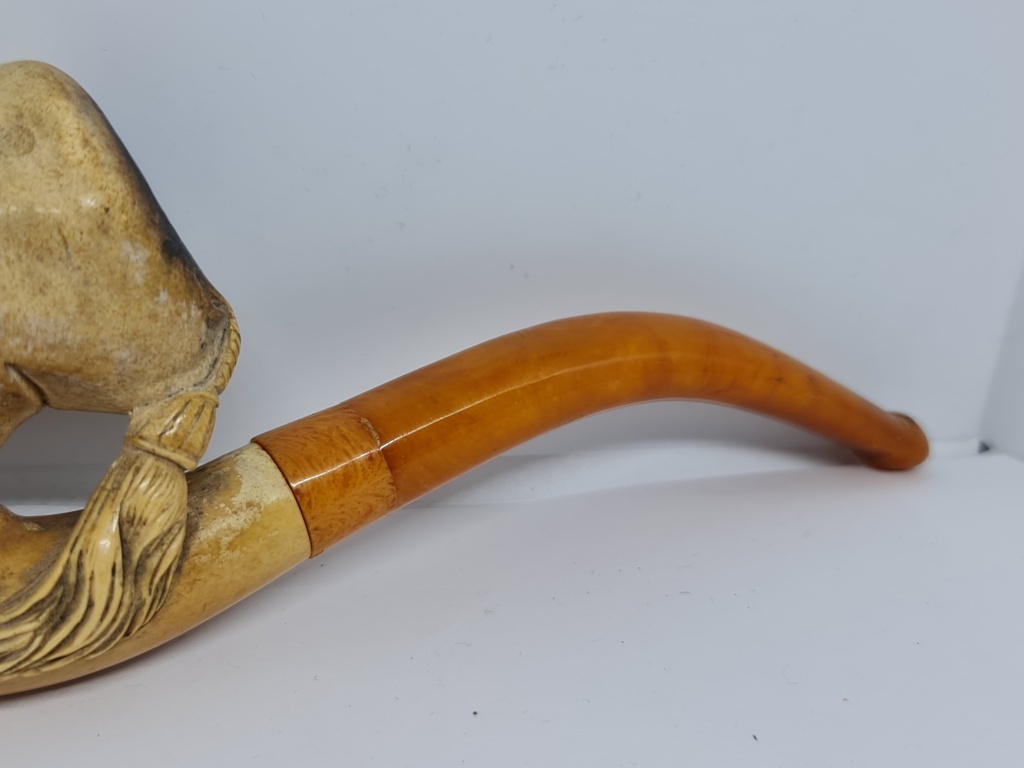 Large Antique 19thC Meerschaum Butterscotch Amber Pipe Cigarette Holder "Africian"