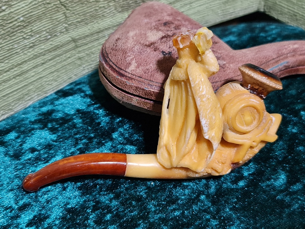 Antique Meerschaum & Baltic Amber Tobacco Pipe/Cigarette Holder "King Gambrinus"